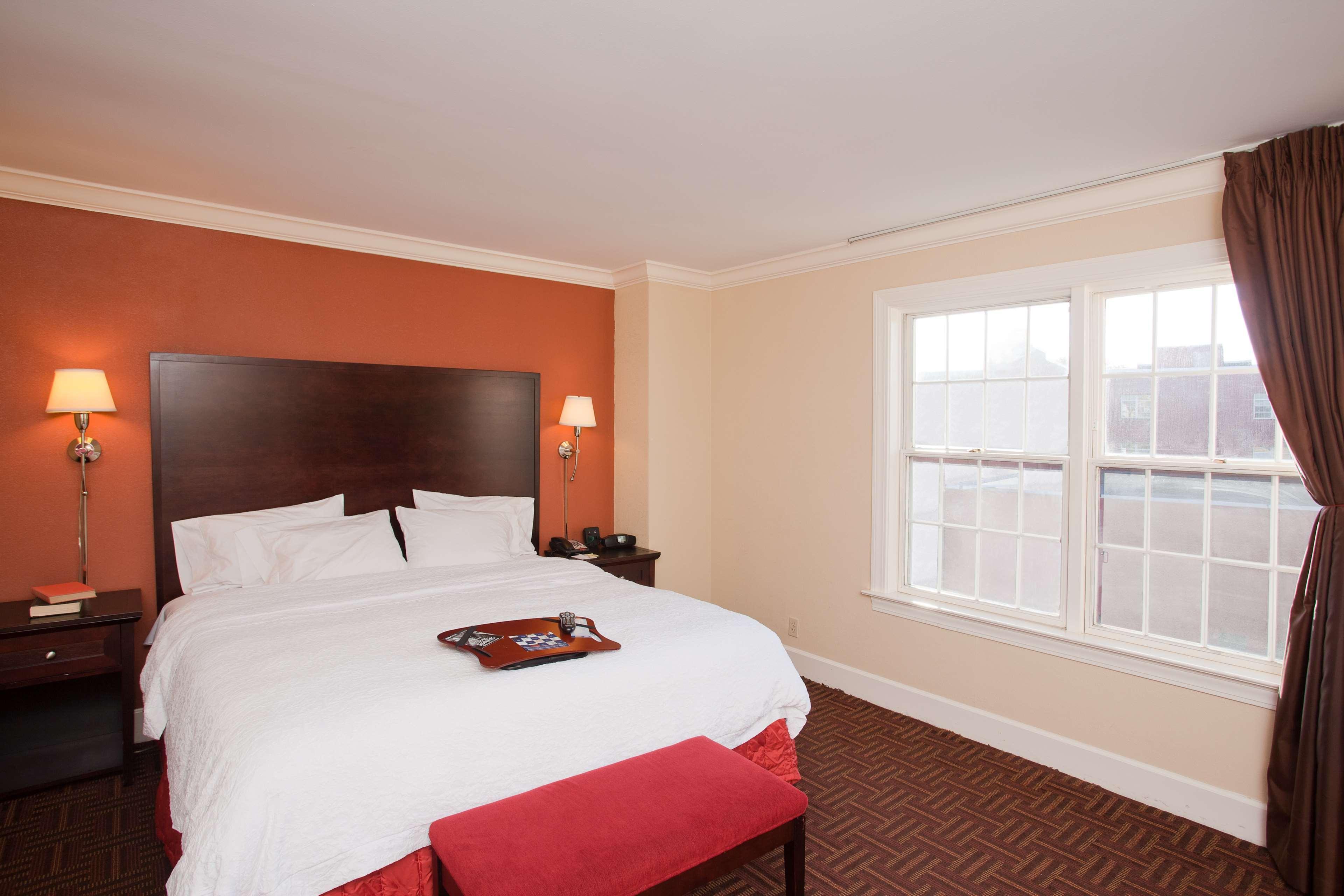 Hampton Inn & Suites Stamford Exterior foto