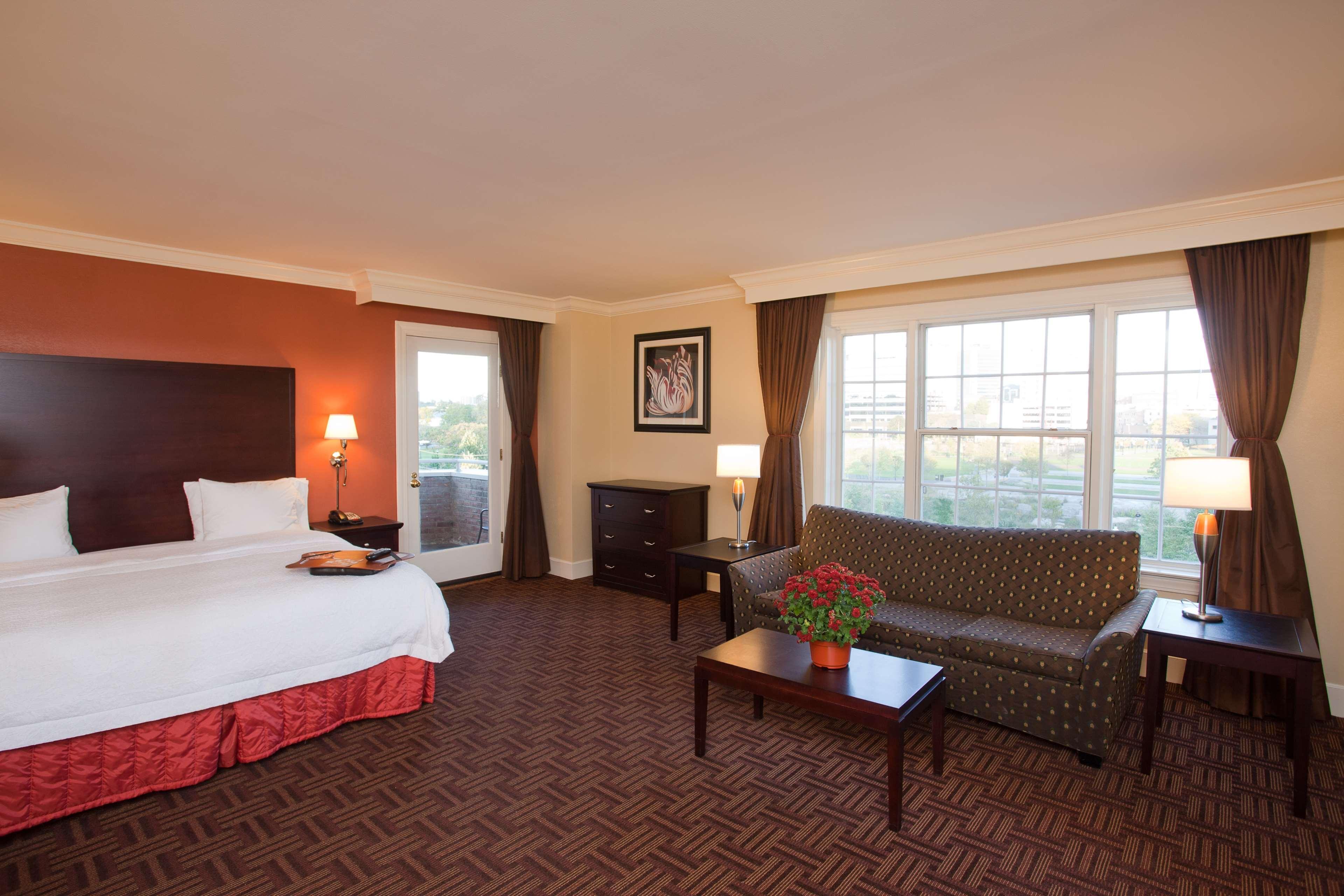 Hampton Inn & Suites Stamford Exterior foto