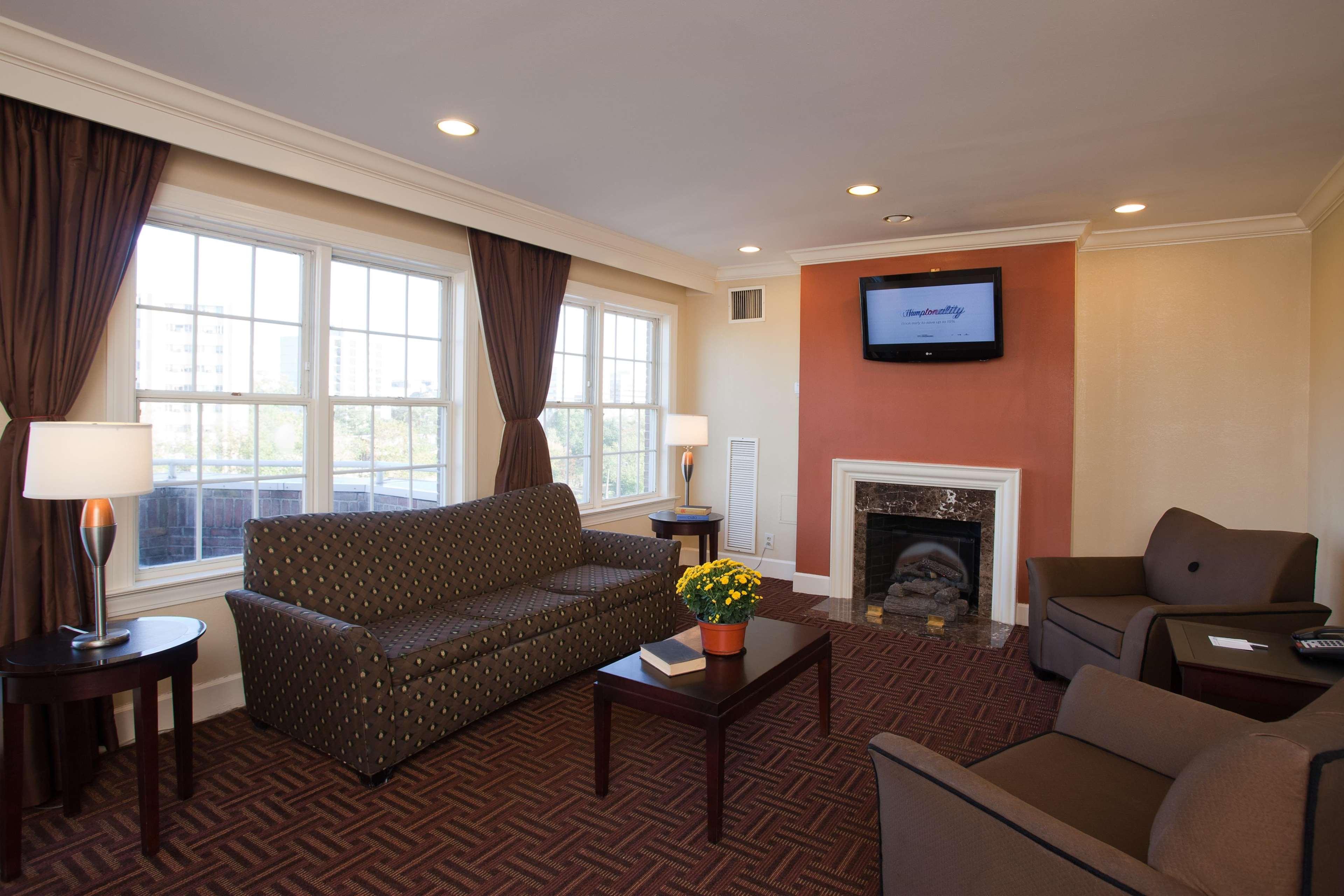 Hampton Inn & Suites Stamford Exterior foto