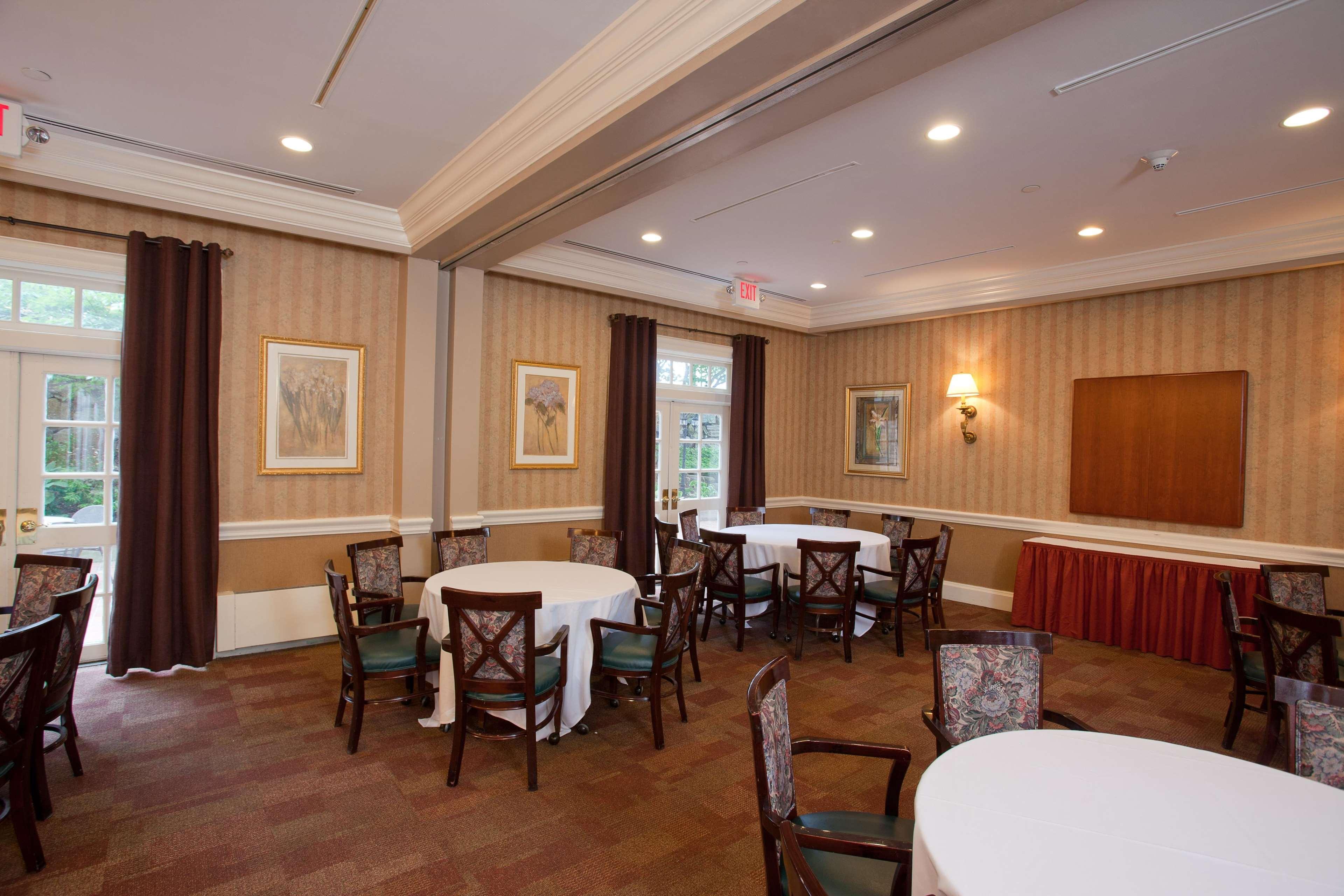 Hampton Inn & Suites Stamford Exterior foto